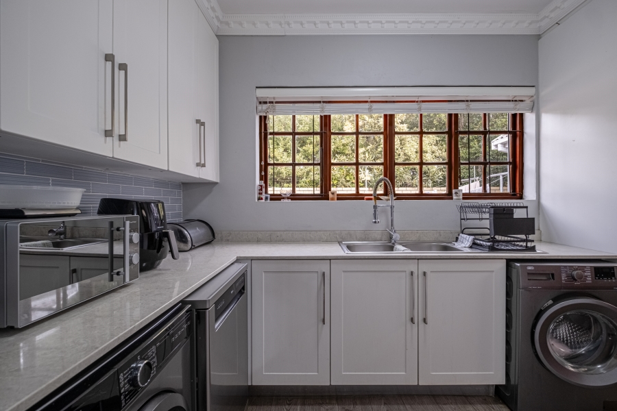 5 Bedroom Property for Sale in Summerstrand Eastern Cape